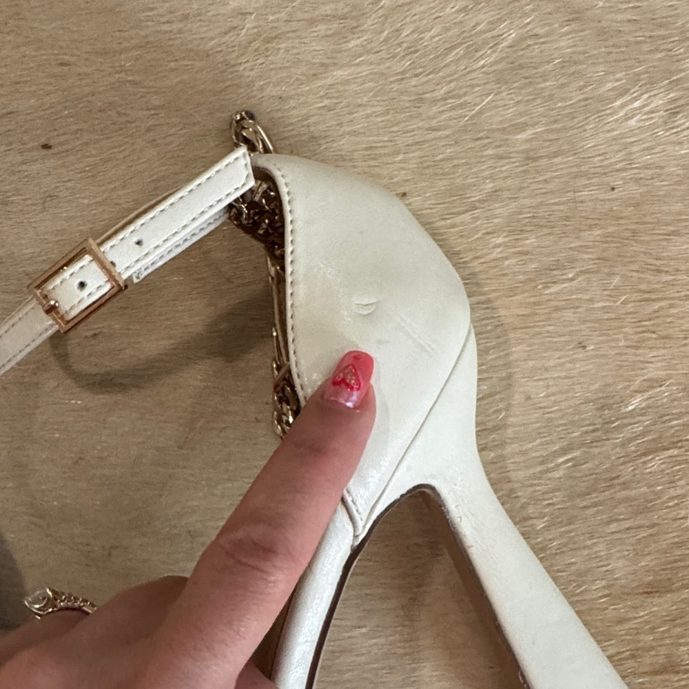 LIKE NEW Cream Platform Heels - Picture 8 of 9